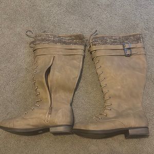 Torrid boots-wide calf-only worn once.